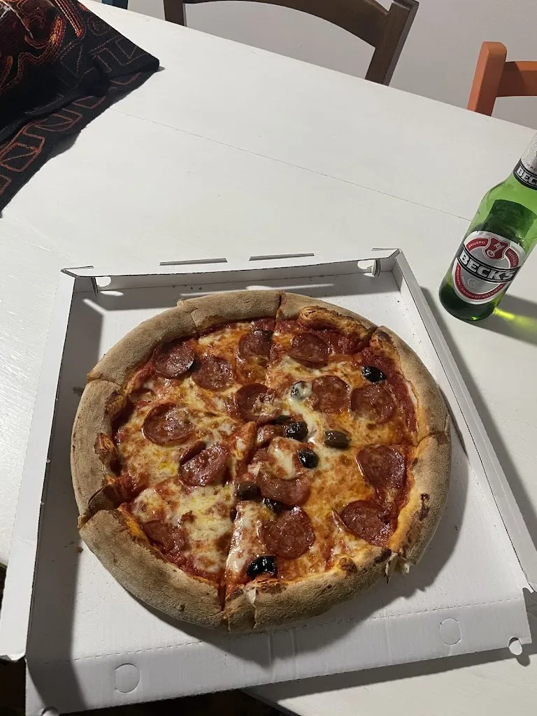 Pizza Village Mira_Mira Taglio_slider_image_2