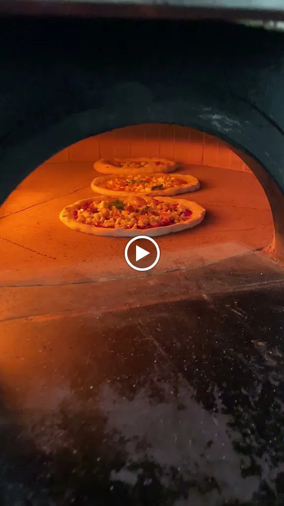 Pizzeria Carlo Magno_Mira Taglio_slider_image_2