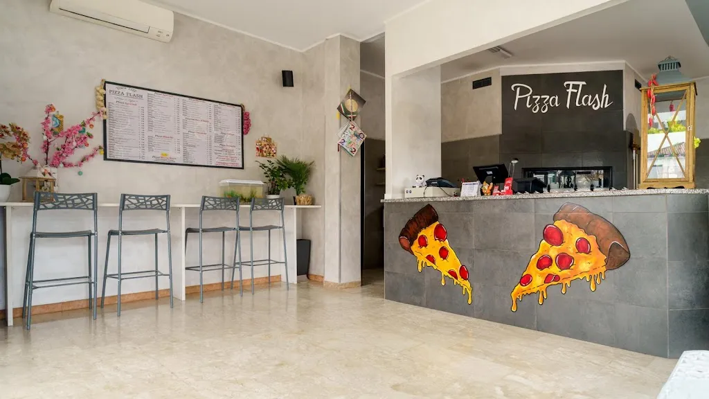 Pizza Flash restaurant in Mira Taglio