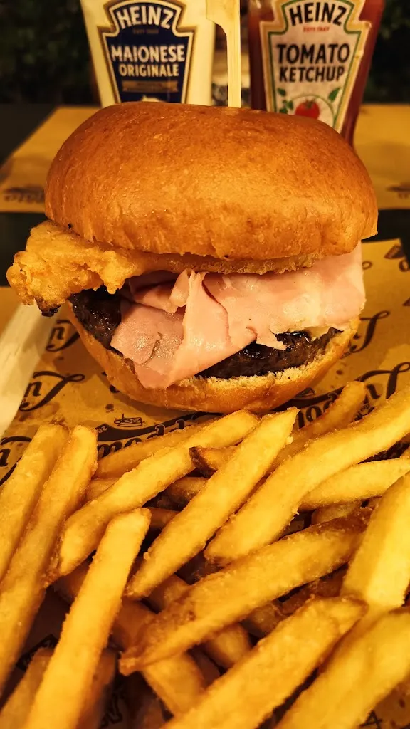 Nicolò Ferro - Social Media Manager_Tana del Luppolo - Montagnana_Montagnana_review