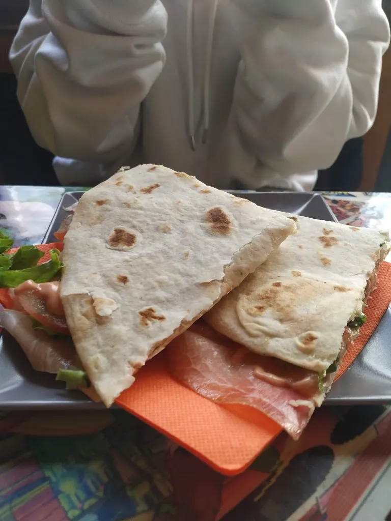 Menu_Here by sandro_Montagnana_image_4