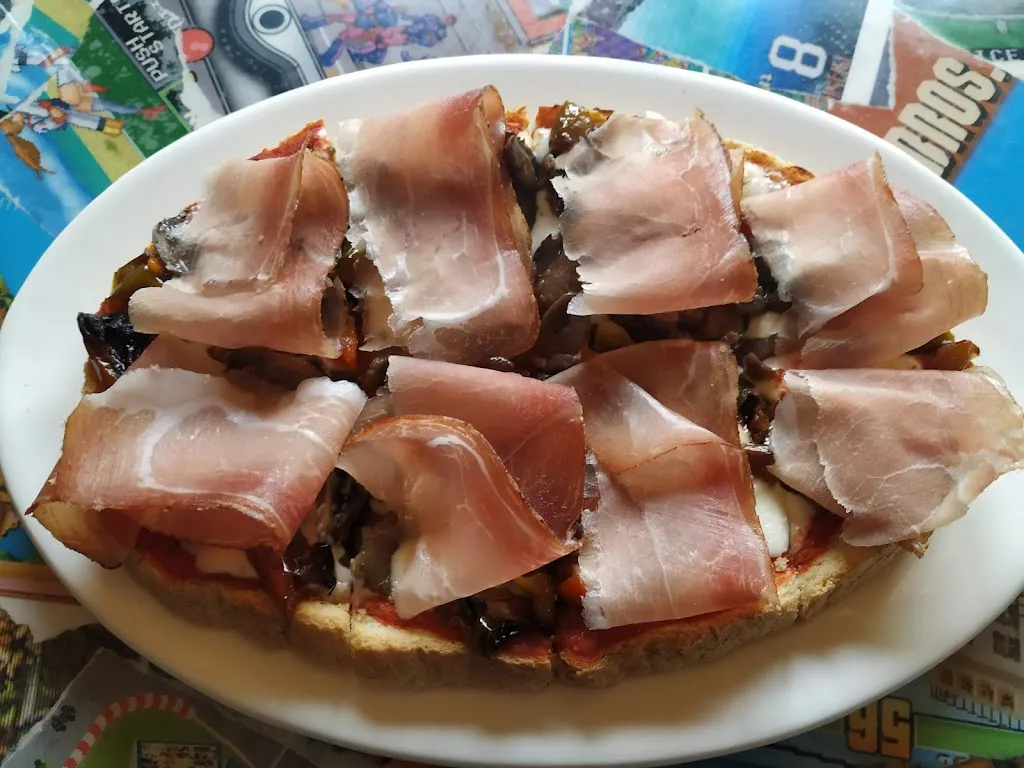 Menu_Here by sandro_Montagnana_image_6