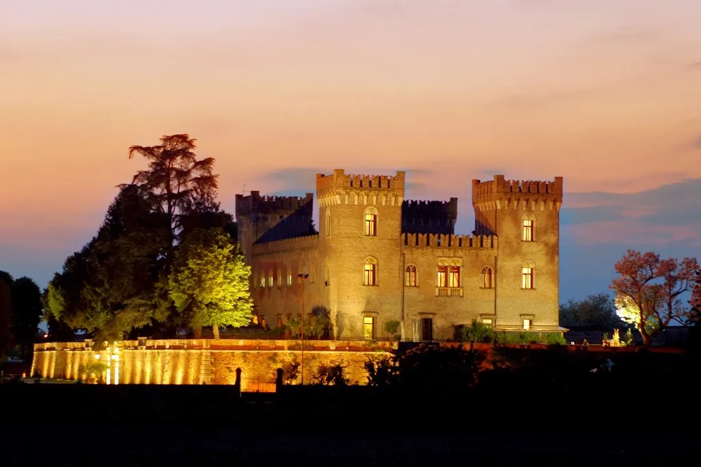 Castello Bevilacqua restaurant in Montagnana
