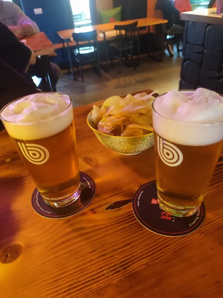 ED95MT0106_NONIN - Avenue Bar_Montecchio Precalcino_review