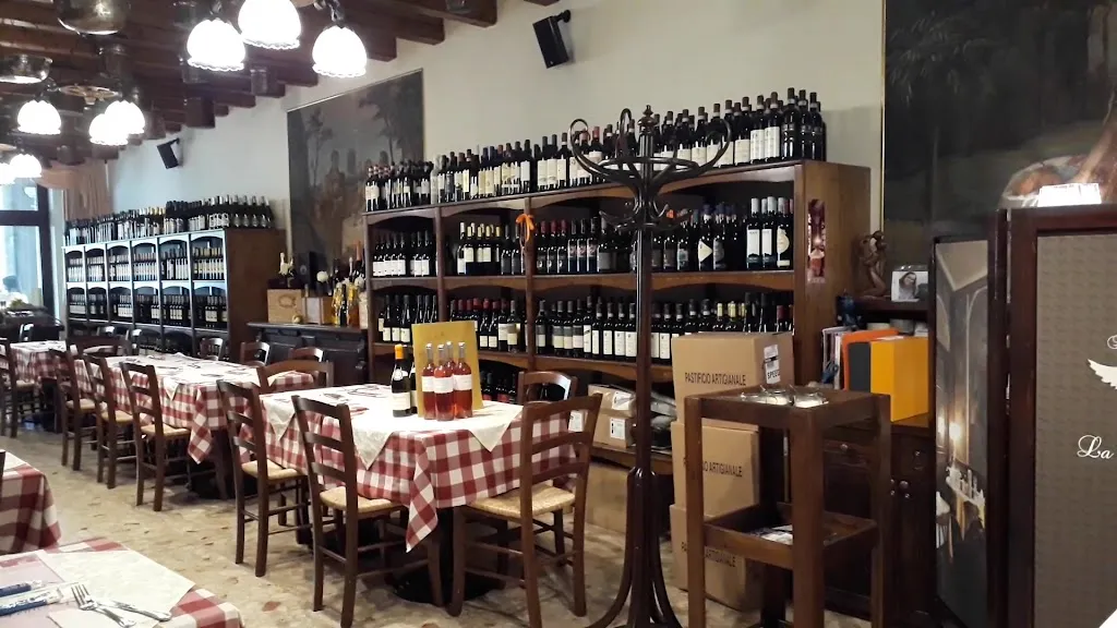 Enoteca La Fenice_Mogliano Veneto_slider_image_2