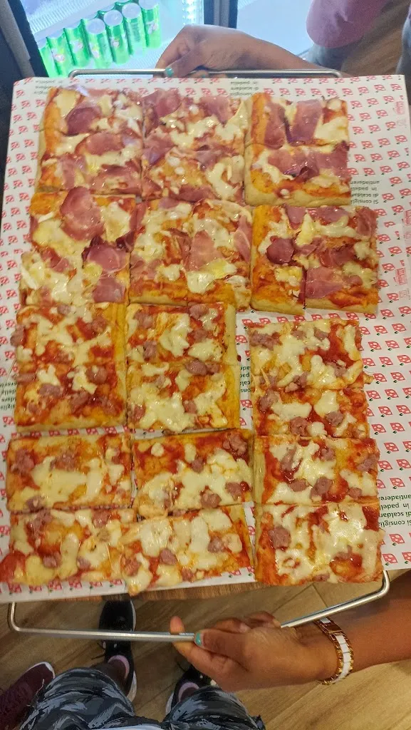 Swithin Jarvis Pais_Pizza al Pezzo Tortuga 2.0_Mogliano Veneto_review