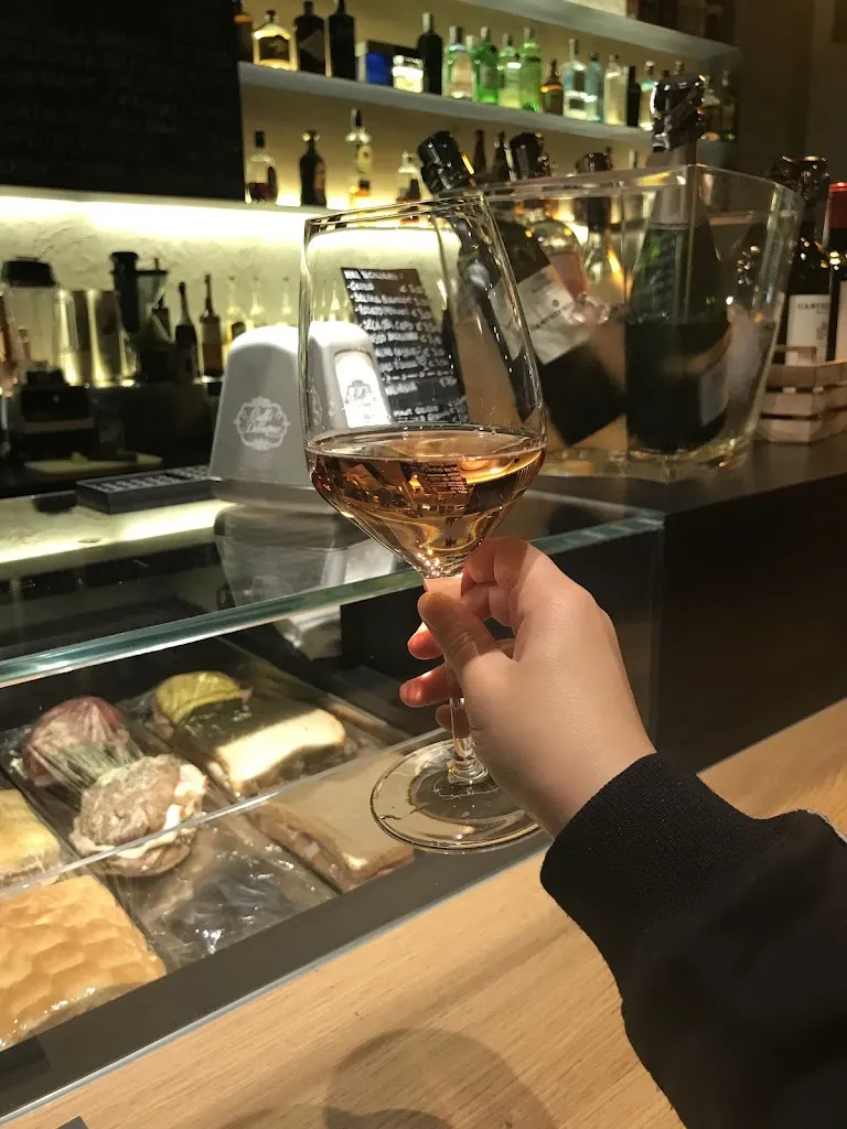 Fern Buranasak_Avenue_Mogliano Veneto_recensione