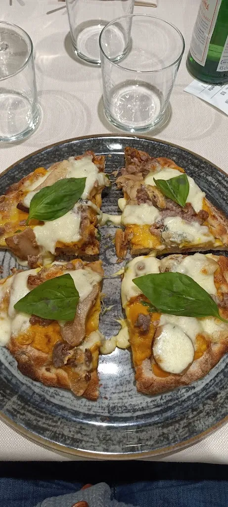 Menu_Pizzeria Catello_Monticello Conte Otto_image_9