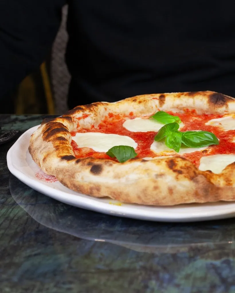 Pizzeria Catello_Monticello Conte Otto_slider_image_3