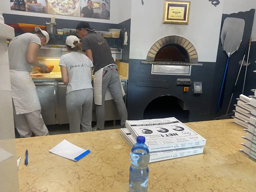 Kristina IT EN_Pizzeria Pomo d'Oro_Monticello Conte Otto_review