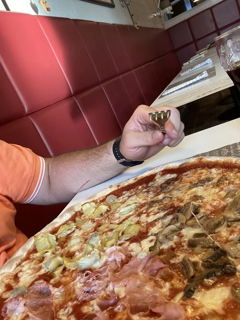 Milovan Kujović_Al Tropical_Mosnigo_review