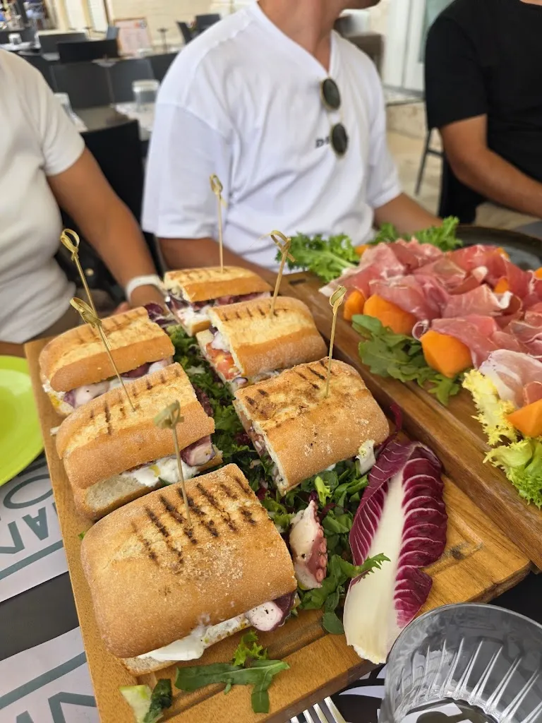 Ilva Tafa_Fronte Mare Giuliani_Polignano a Mare_review