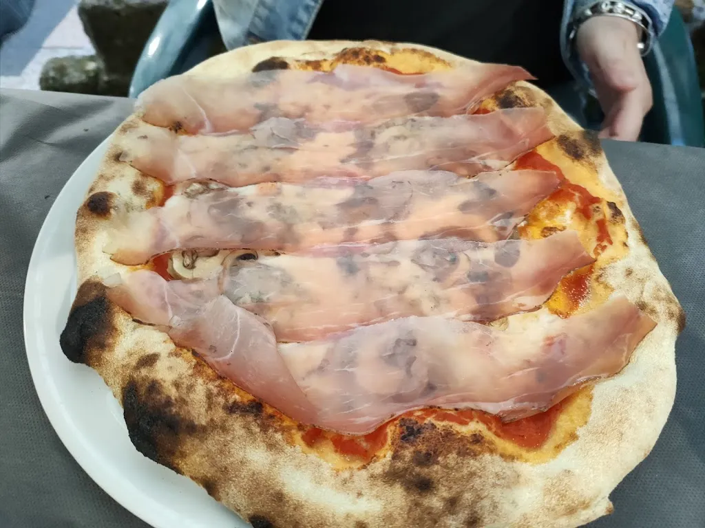 Ristorante Pizzeria Ranch Rocce Rosse_Montorio_slider_image_2