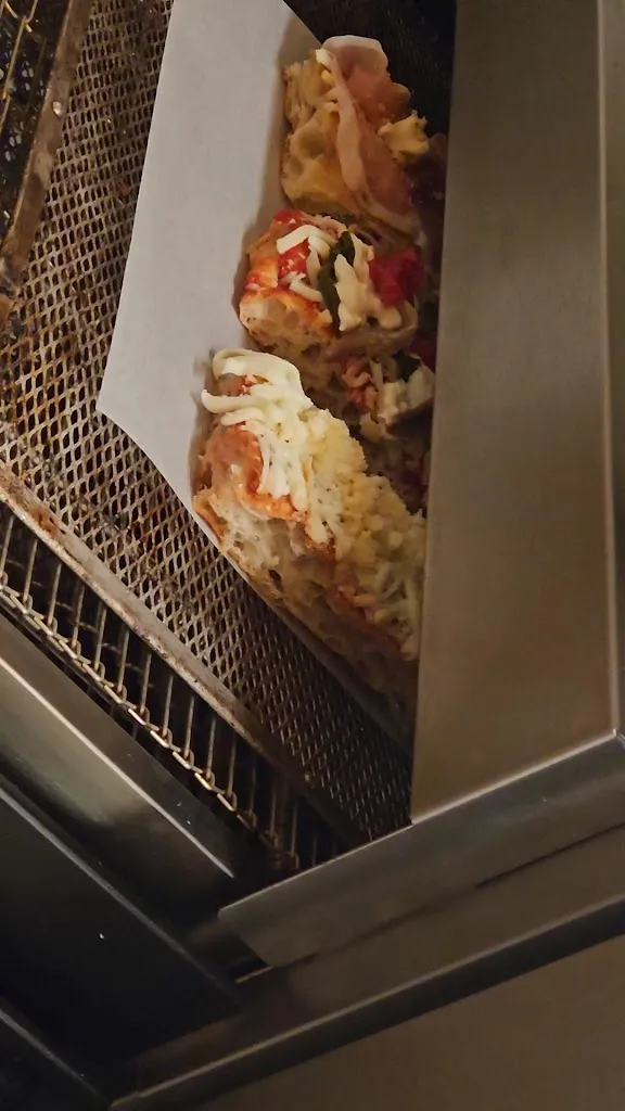 La Sfarinata - Pizza al Taglio di Montorio Veronese restaurant in Montorio