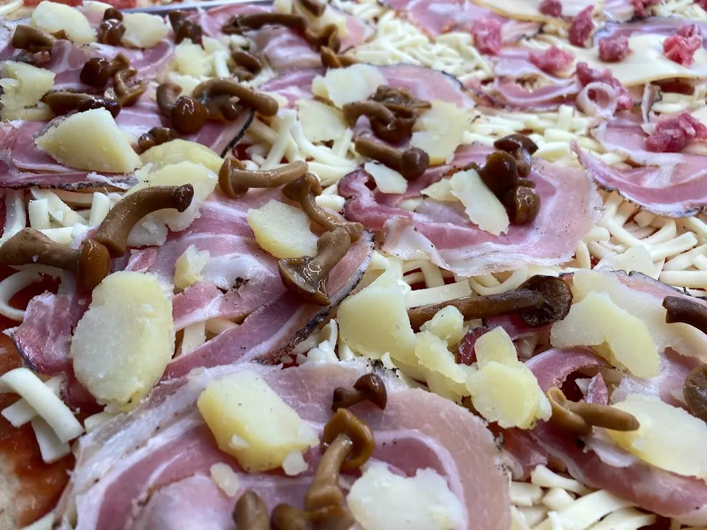 Pizzeria al taglio doppio zero restaurant in Mozzecane