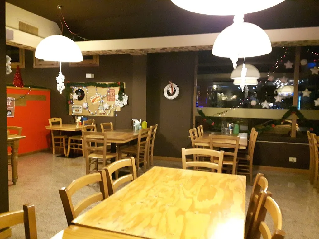 Gallo Matto Risto& American Bar_Motta di Livenza_slider_image_1