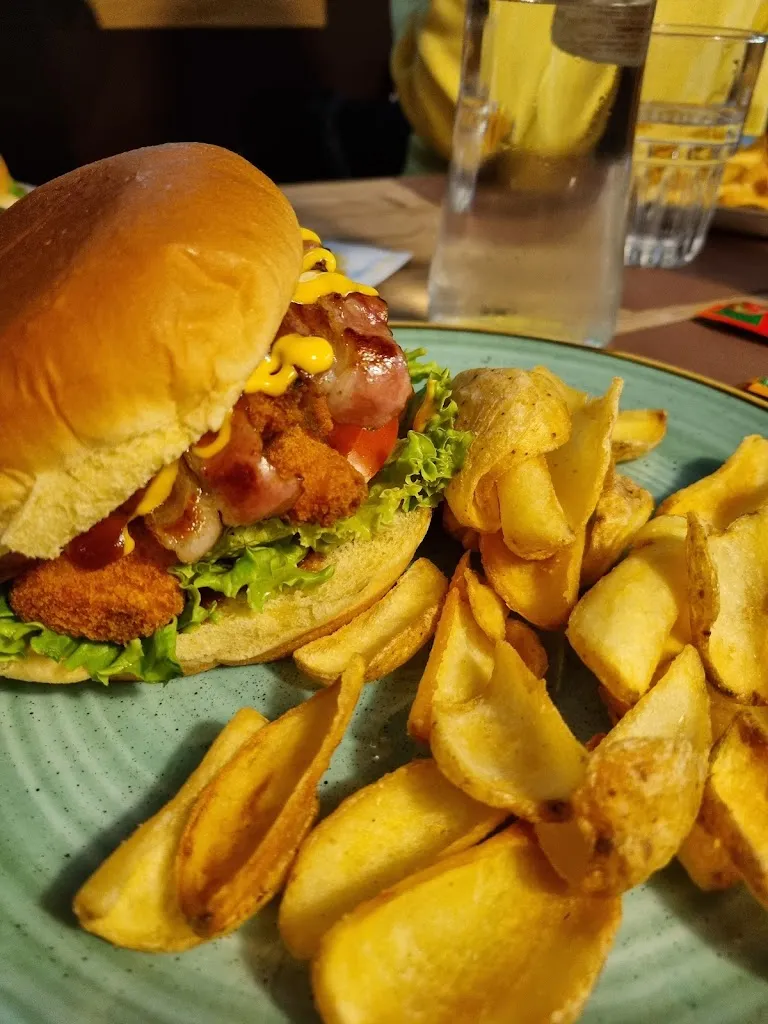 Gallo Matto Risto& American Bar_Motta di Livenza_slider_image_3