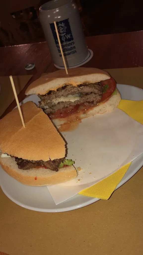 Francesco Saponaro_Pub Bauhaus Stube_Motta di Livenza_review