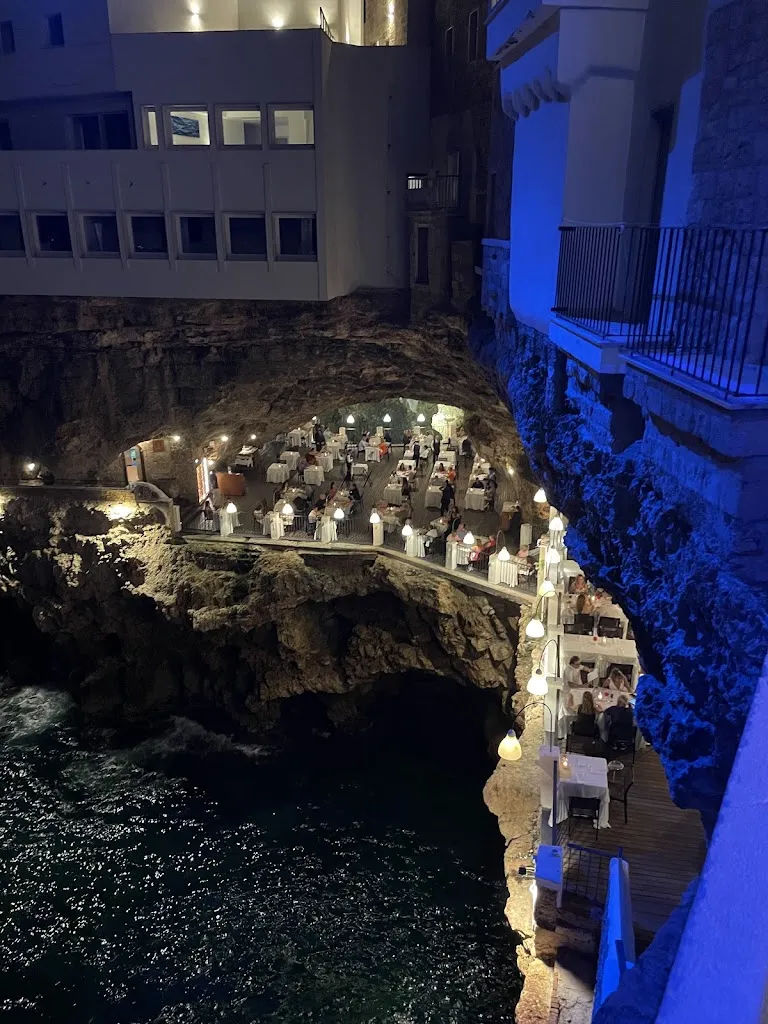 Nikolas Koenning_Grotta Palazzese_Polignano a Mare_review