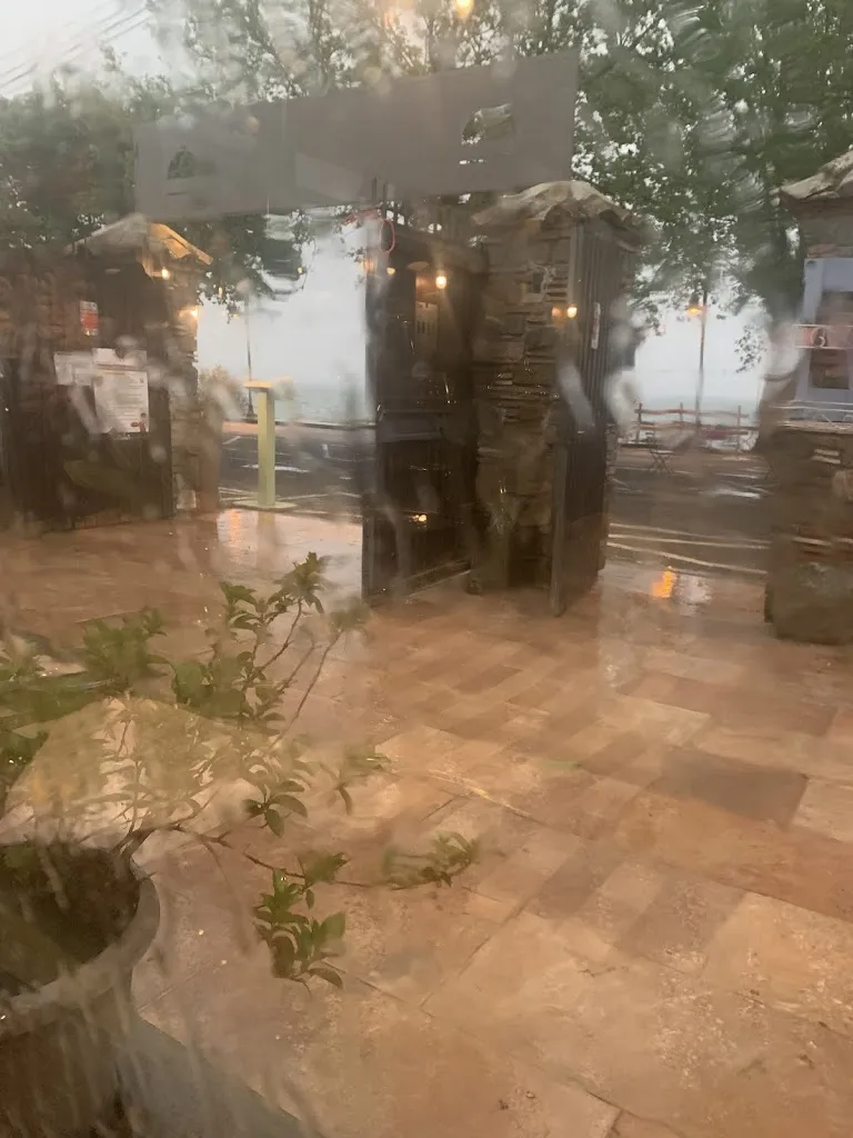 Kelly Cox_IL VIALE caffè & bistrot_Musano_review