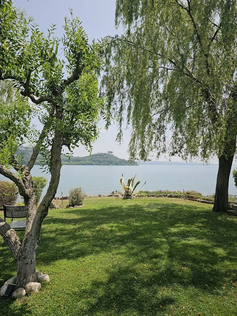 Luigi Cart_Il Porticciolo_Musano_review