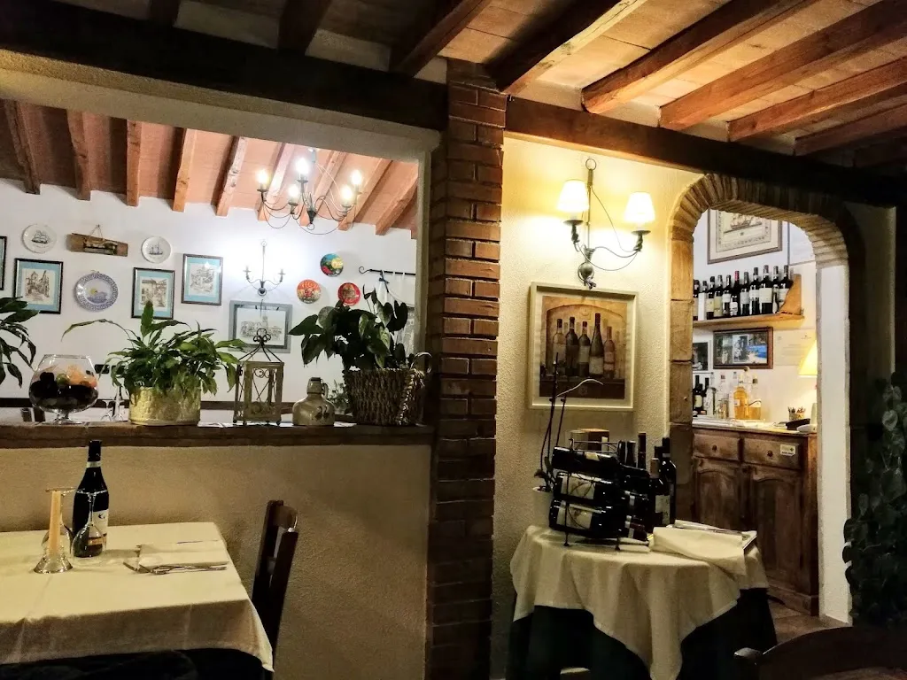 Il Porticciolo restaurant in Musano