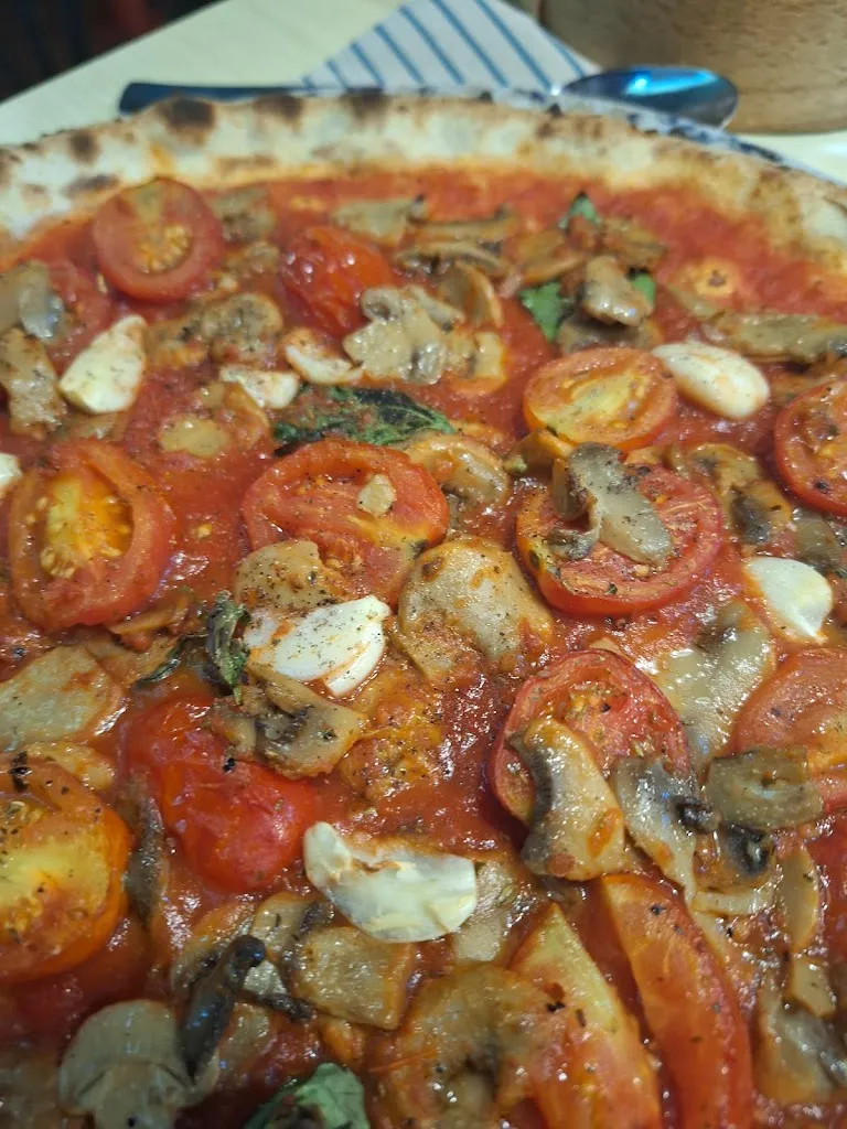 Lauren Walker_Pizzeria La Terrazza_Montebelluna_review