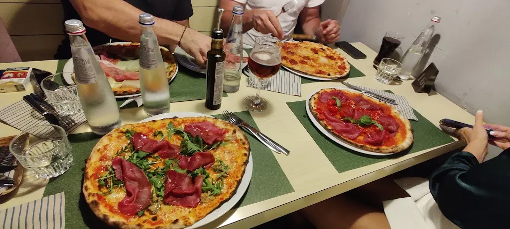 Ihab El Yaman_Pizzeria La Terrazza_Montebelluna_review
