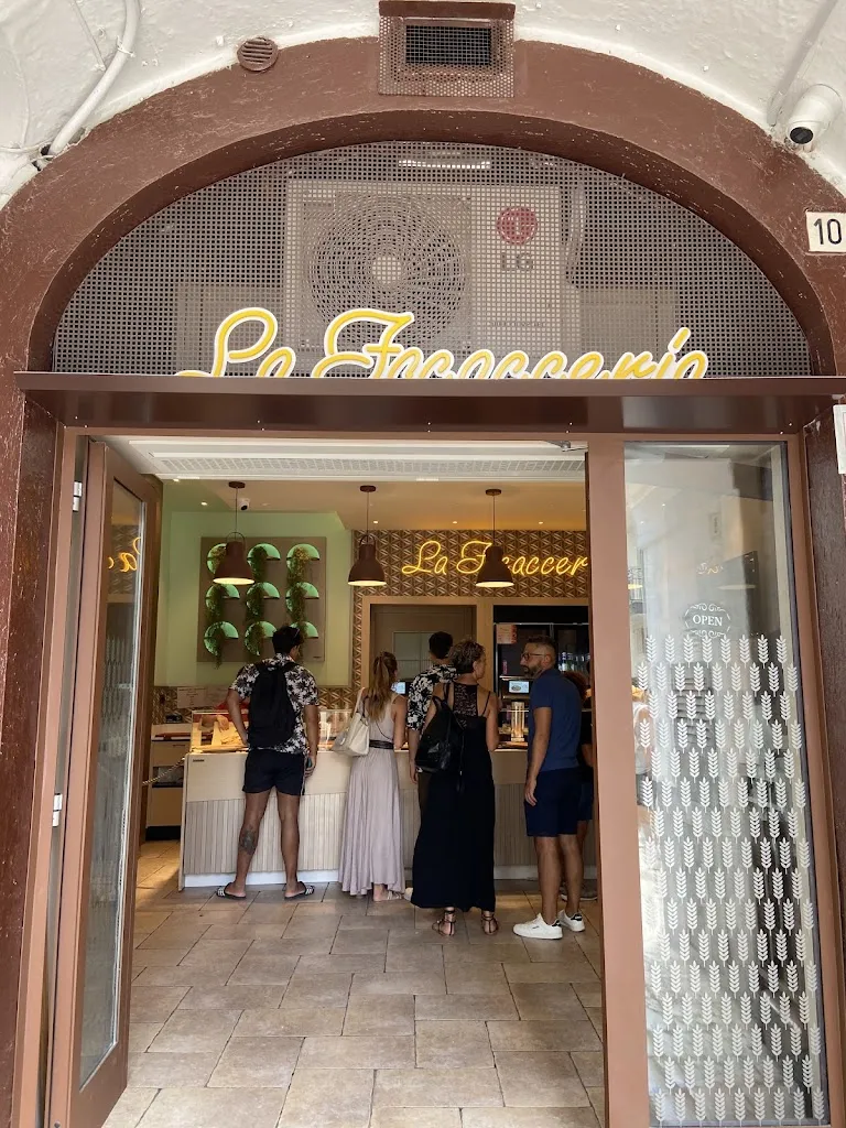 La Focacceria Delle Noci Marco restaurant in Polignano a Mare