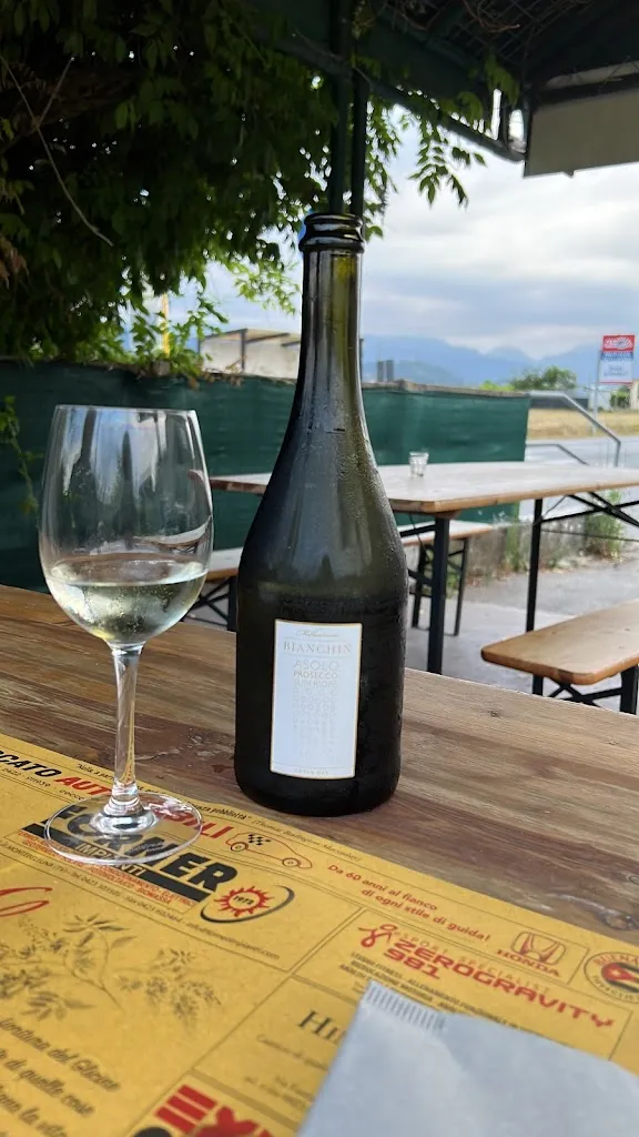 Kateřina Zubíčková_Pizzeria Al Glicine_Montebelluna_recensione