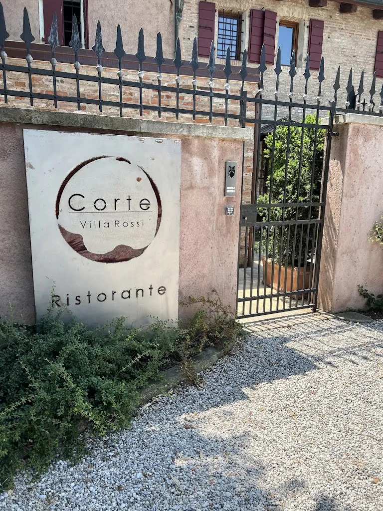 Peter Lawrence_CORTE Villa Rossi_Noale_review