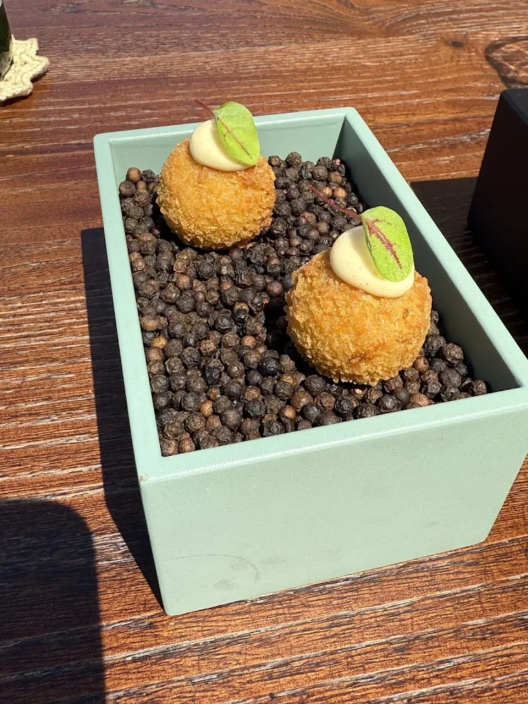 Catherine S_Meraviglioso Osteria Moderna – Ristorante di pesce a Polignano a Mare_Polignano a Mare_review