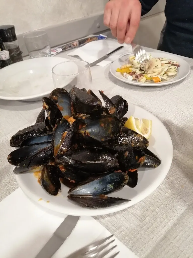 Trattoria Pizzeria Lilly_Nogara_slider_image_3