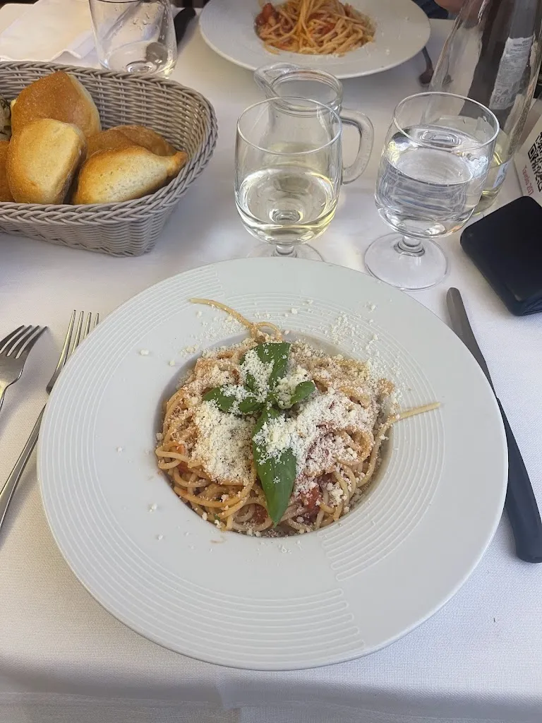 Alexandr Krizek_Trattoria Al Ponte x La Gustosa Ristorante_Nogarole Rocca_review