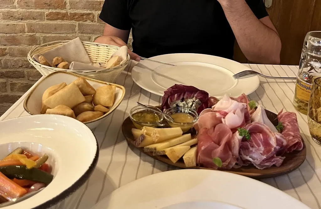 Claudia_Antica Osteria Milork_Nervesa della Battaglia_review