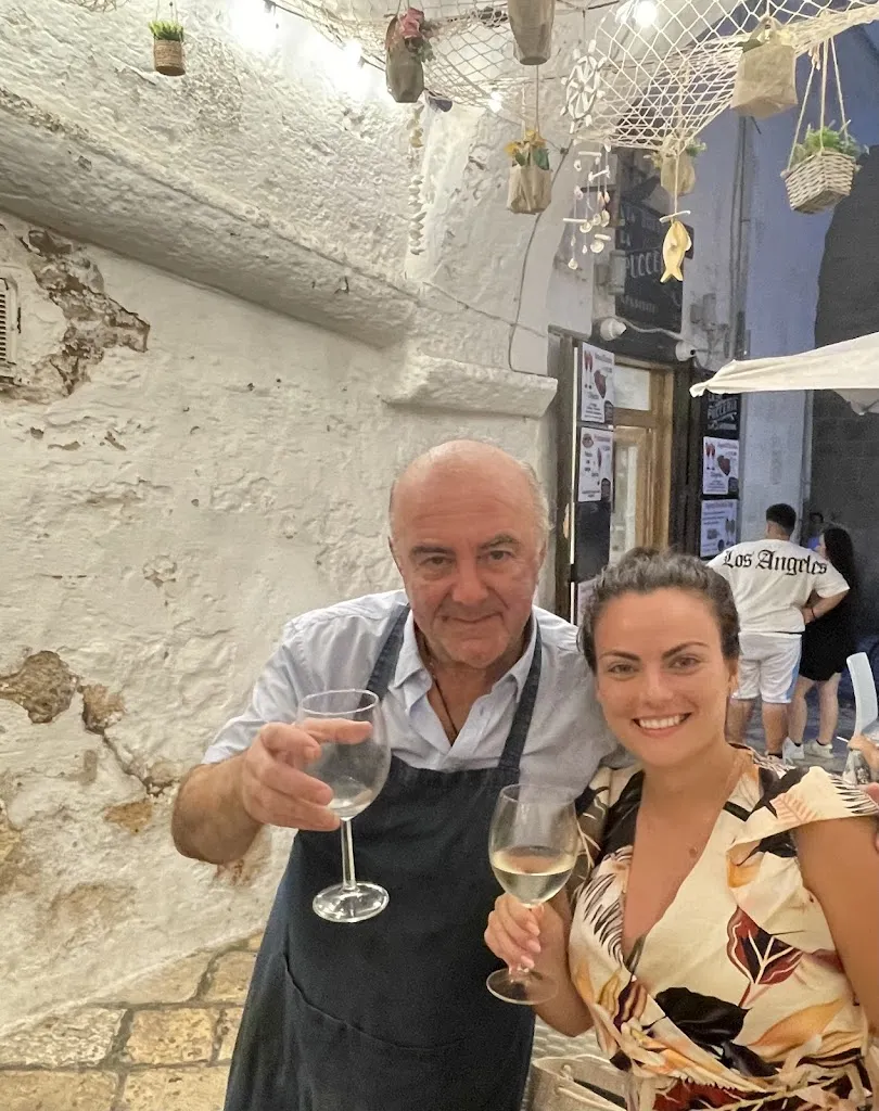 Chirita Ana_Bontà sotto l'arco_Polignano a Mare_review