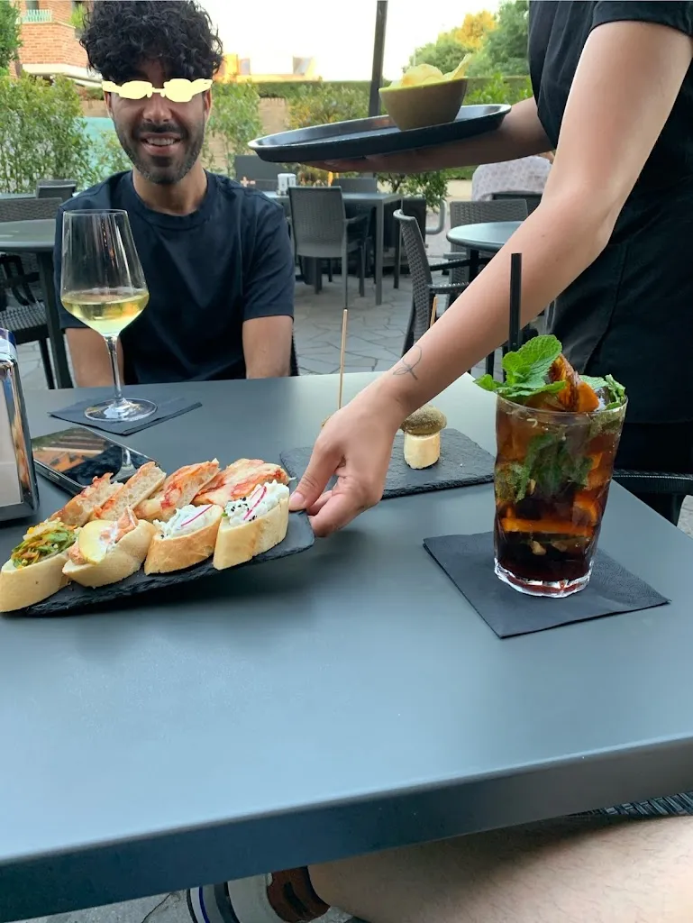 Mattia Deghaili_Piùtrentanove_Oltre Brenta_recensione