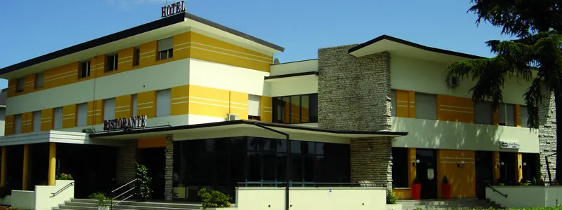 Hotel Mirella e Ristorante-Bar "Don Bacco" restaurant in Orsago