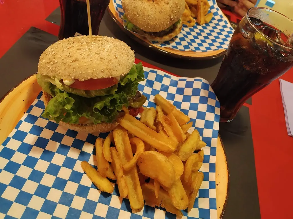 Menu_LEGENDS | Hamburgeria bar fast food_Orgiano_image_5