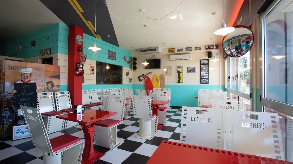 LEGENDS | Hamburgeria bar fast food restaurant in Orgiano