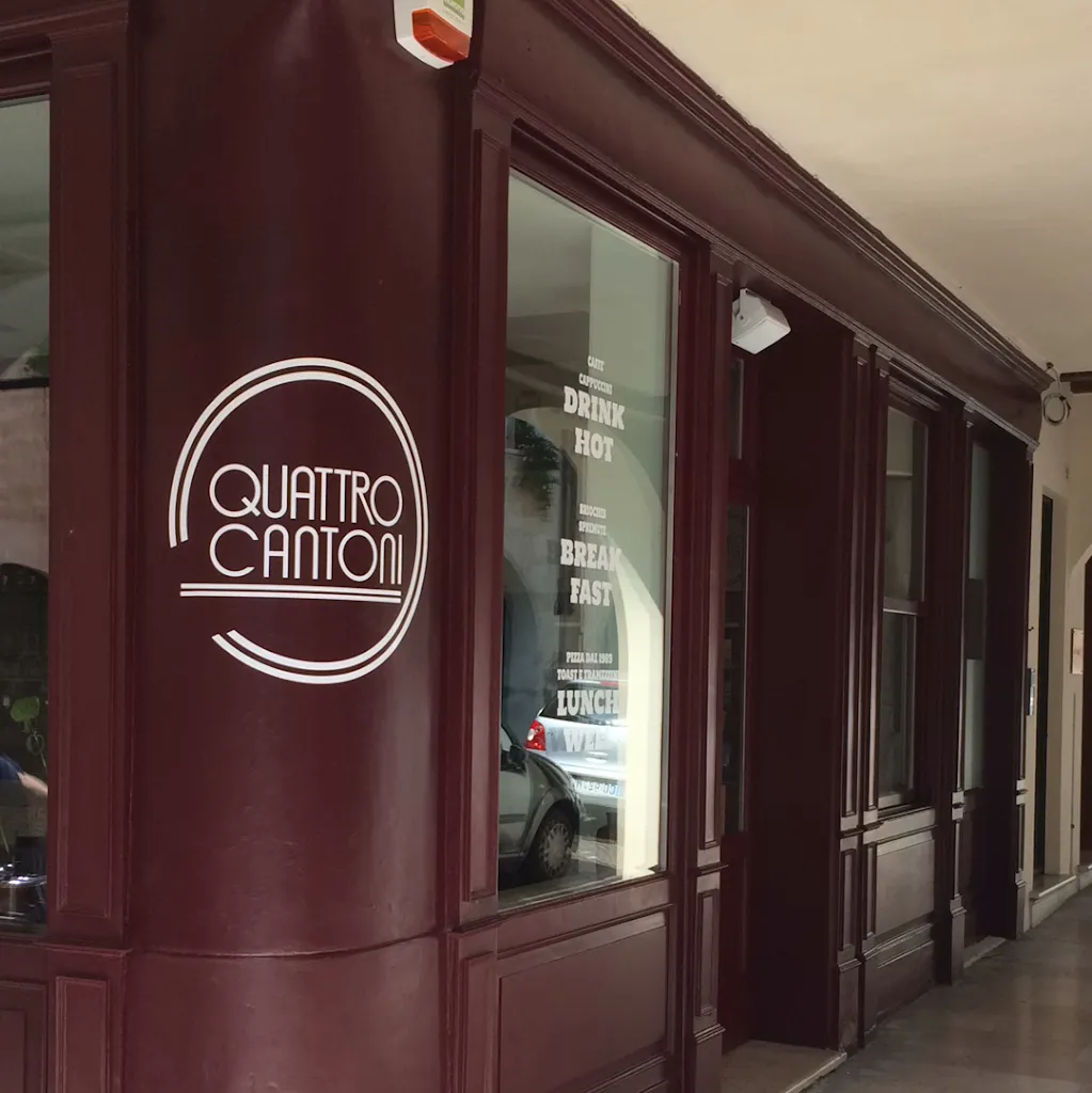 Pizzeria ai Quattro Cantoni restaurant in Oderzo