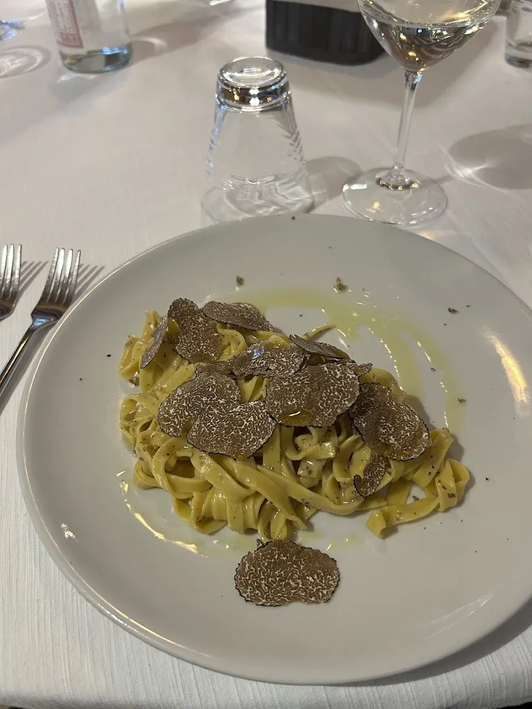 Mome_Ospedaletto Euganeo_slider_image_3