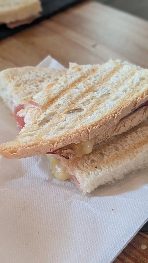 Tainã Coleman_PANINOTECA, BAR, BIRRERIA, CAFFè, infopoint, IL COVO DEI ZATER_Perarolo di Cadore_review