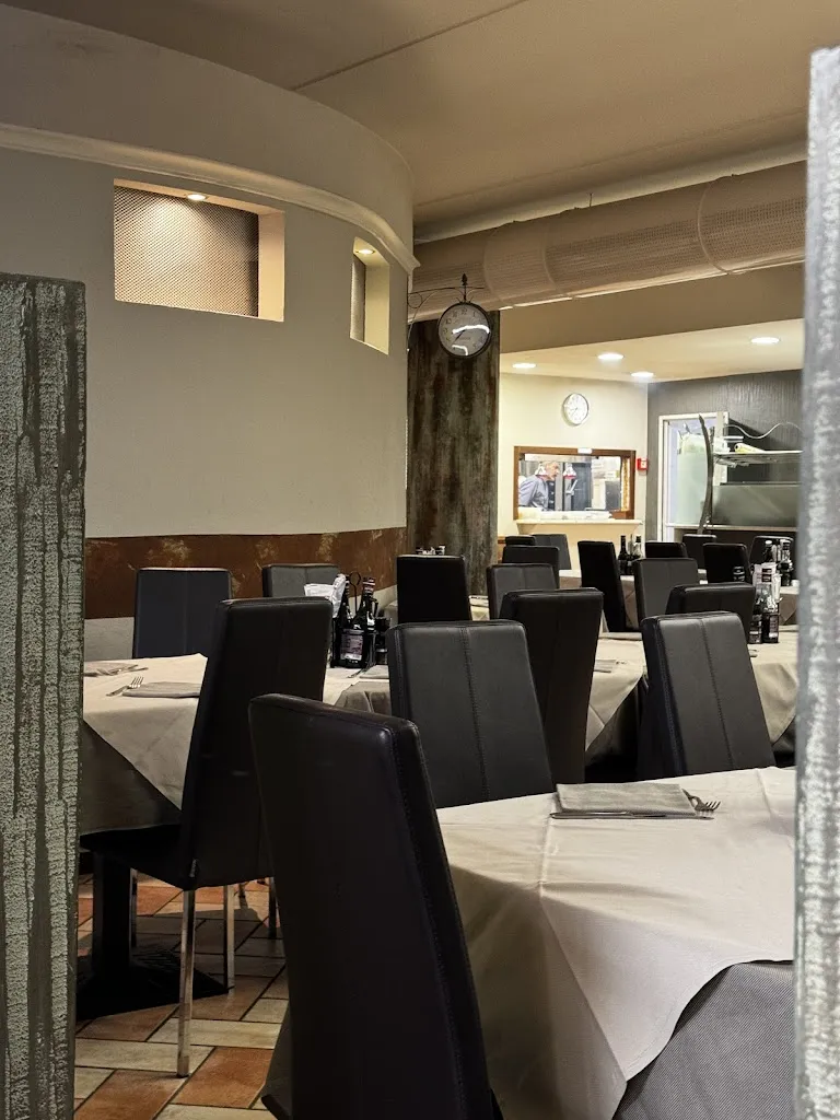 Nizam Uddin_La Tonda_Pescantina_review