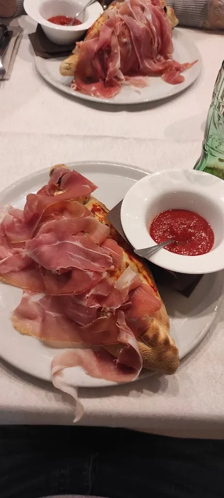 katia domeneghetti_Risto-pizza Euro 2002_Pettorazza Grimani_review