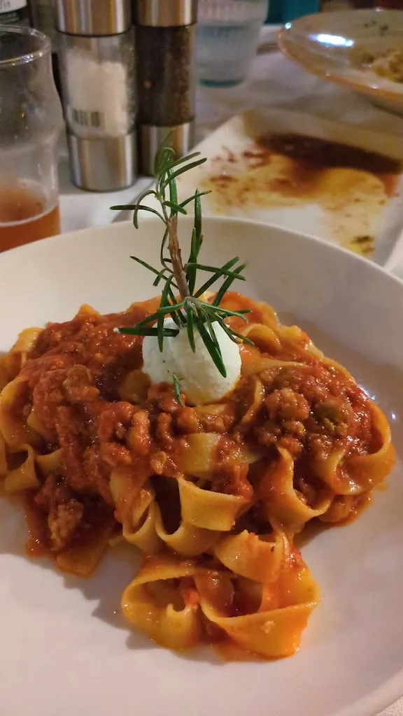 Lina and Tom_Vecchio Mulino Beach_Peschiera del Garda_review