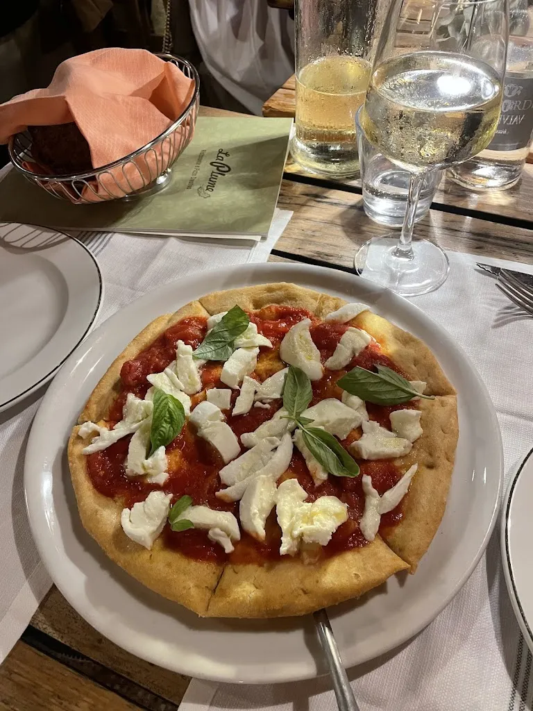 Denisa Dvořáková_La Plume_Peschiera del Garda_review