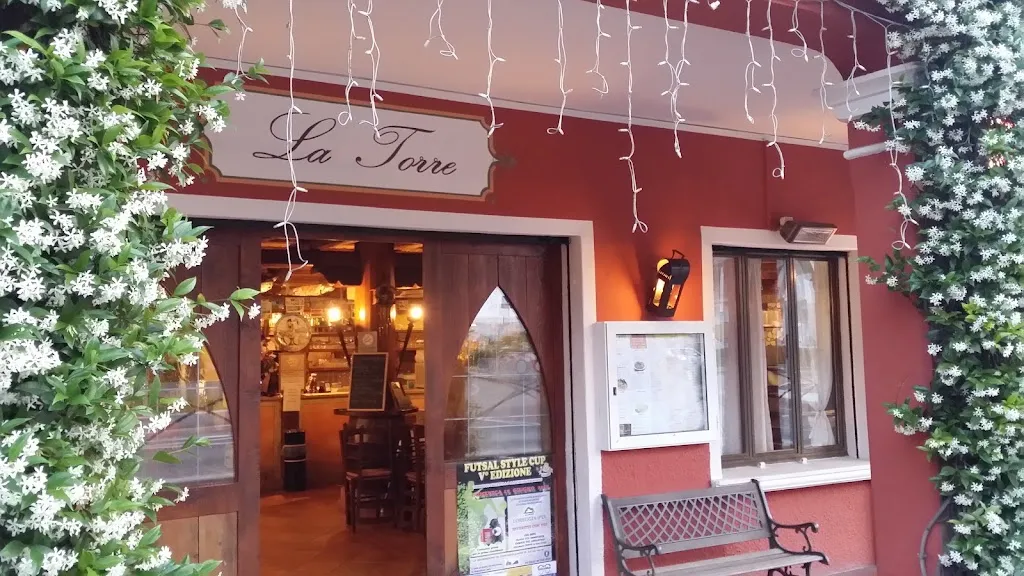 Pizzeria Trattoria La Torre restaurant in Peseggia-Gardigiano