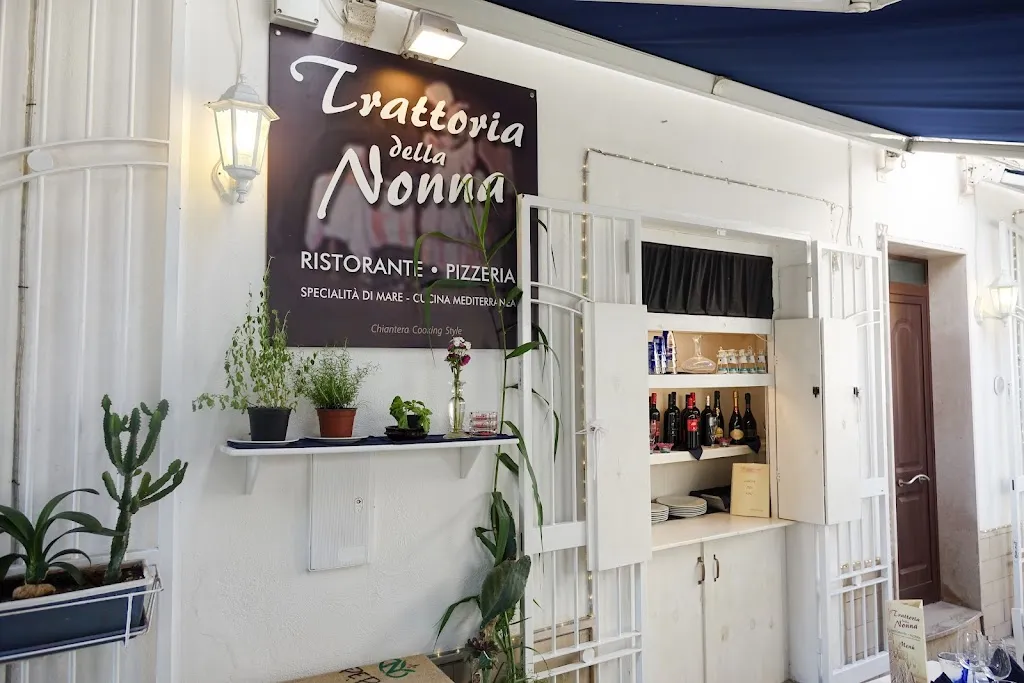 Ristorante Nobilnonna dal 1990 restaurant in Polignano a Mare