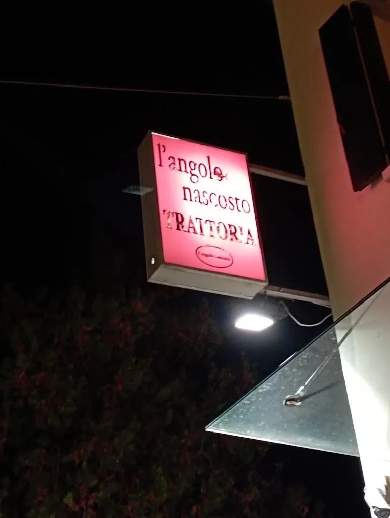 isabella scardellato_L'Angolo Nascosto_Piombino Dese_review